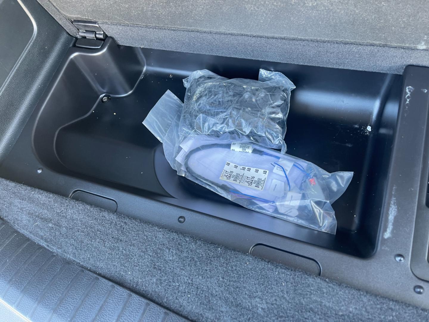 2021 Gray /Black Ford Expedition Limited 302A 4WD (1FMJU2AT0ME) with an 3.5L V6 DOHC 24V TWIN TURBO engine, 10 Speed Auto transmission, located at 11115 Chardon Rd. , Chardon, OH, 44024, (440) 214-9705, 41.580246, -81.241943 - Photo#52